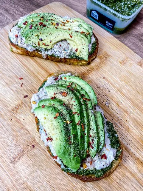 Avocado sandwich